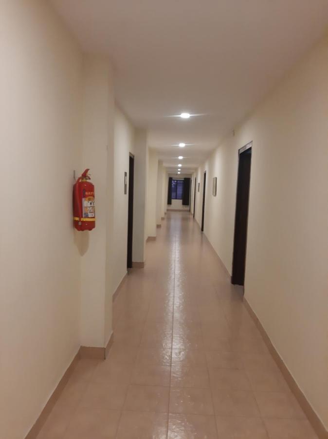 Madaparambil Residency Alwaye エクステリア 写真