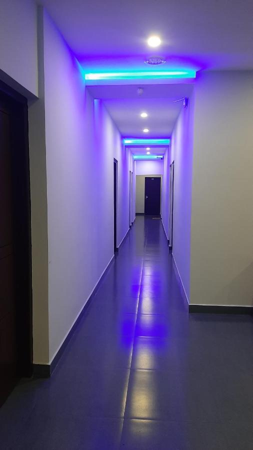 Madaparambil Residency Alwaye エクステリア 写真